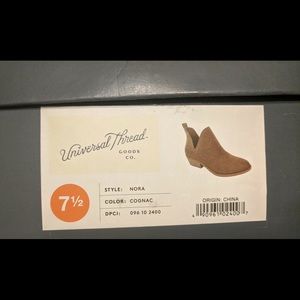 Universal Thread booties